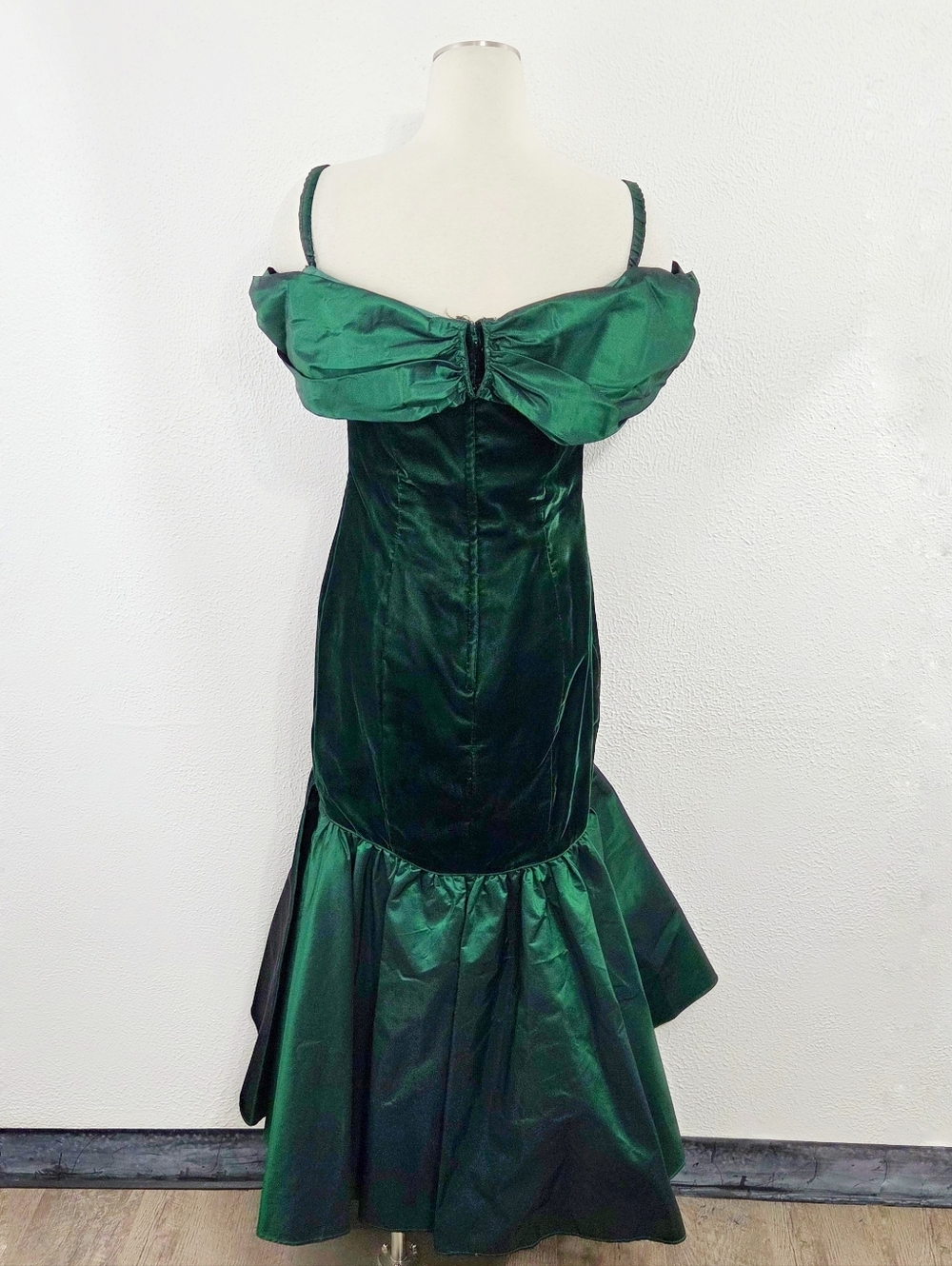 Vintage 80s green velvet mermaid prom dress midi gown bows rhinestones jeweltone - Picture 2 of 7